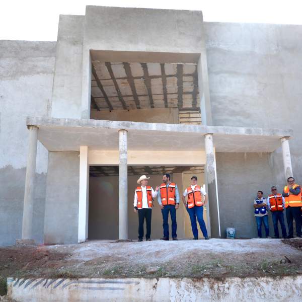 Durazo acelera transformación del norte de Sonora con inversión en salud, becas e infraestructura